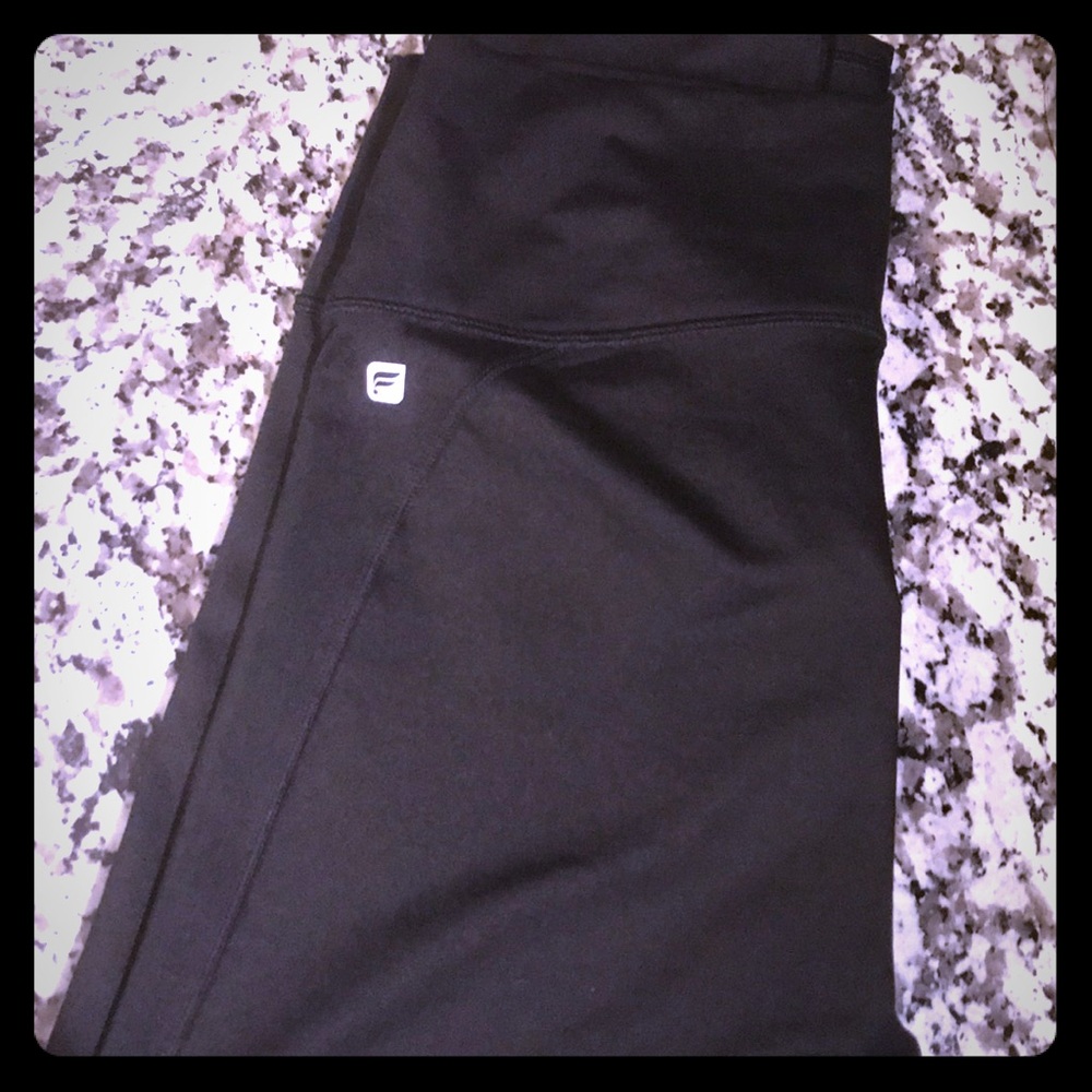 NWT L Fabletics Lisette 7/8 Leggings